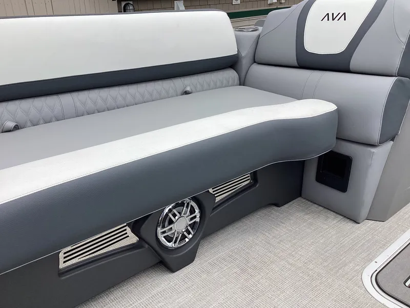 Slide: The Image of Avalon Catalina 2585 Versatile Rear Bench 2026 - 52