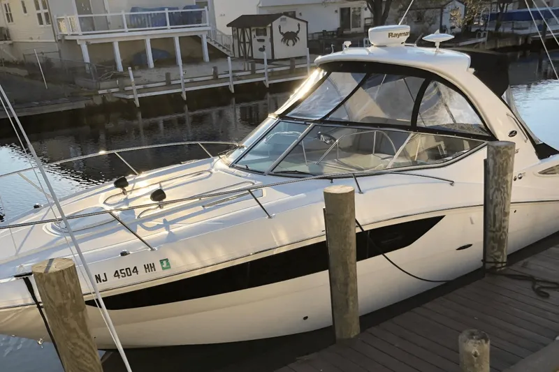 Slide: The Image of Sea Ray 330 SUNDANCER 2016 - 15