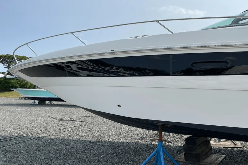 Slide: The Image of Sea Ray 330 SUNDANCER 2016 - 5