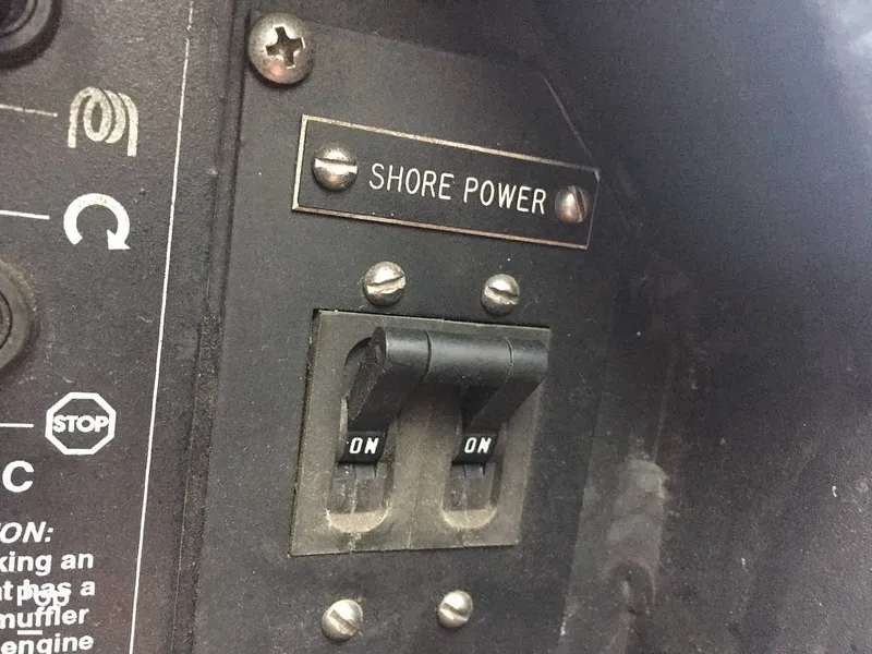 Slide: The Image of US Boatworks 39 1996 - 6932570