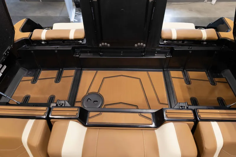 Slide: The Image of Malibu 25 LSV 2027 - 29