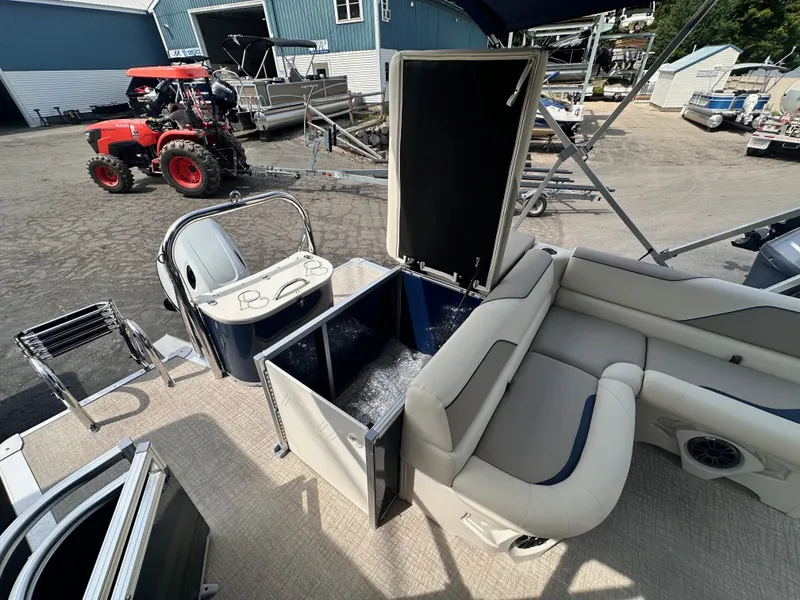 Slide: The Image of Avalon Venture 85 Cruise 21 2027 - 8