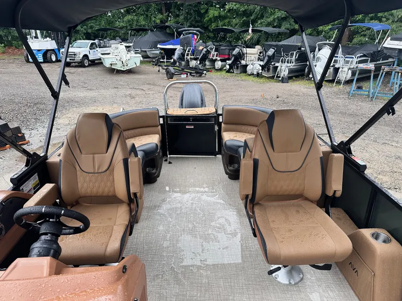 Slide: The Image of Avalon LSZ Quad Lounge - 21 FT 2027 - 12
