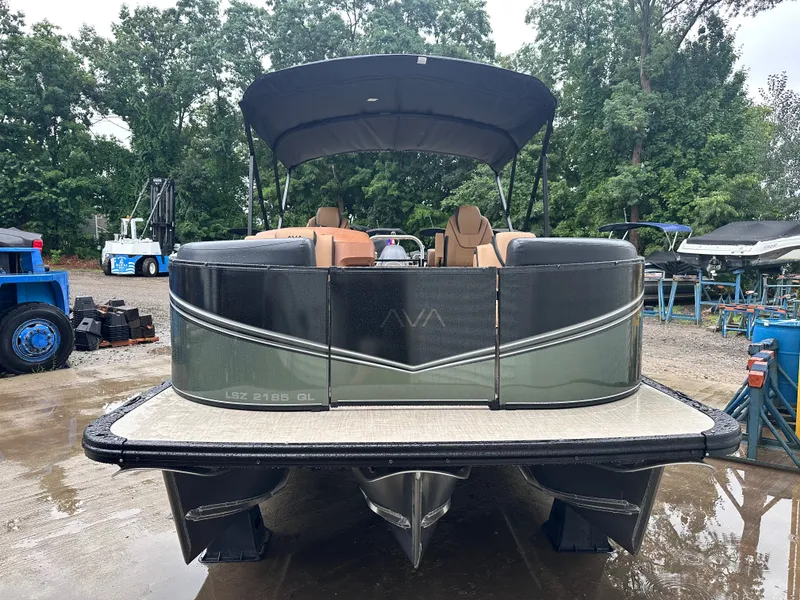 Slide: The Image of Avalon LSZ Quad Lounge - 21 FT 2027 - 2