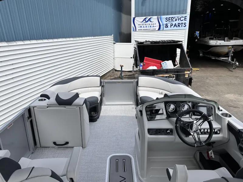 Slide: The Image of Avalon LSZ 23 QUAD LOUNGE SHIFT 2027 - 5