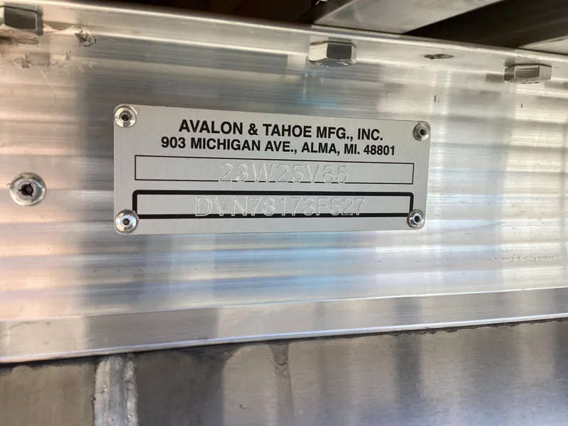 Slide: The Image of Avalon 23' VENTURE 85 VERSATILE REAR BENCH 2027 - 31