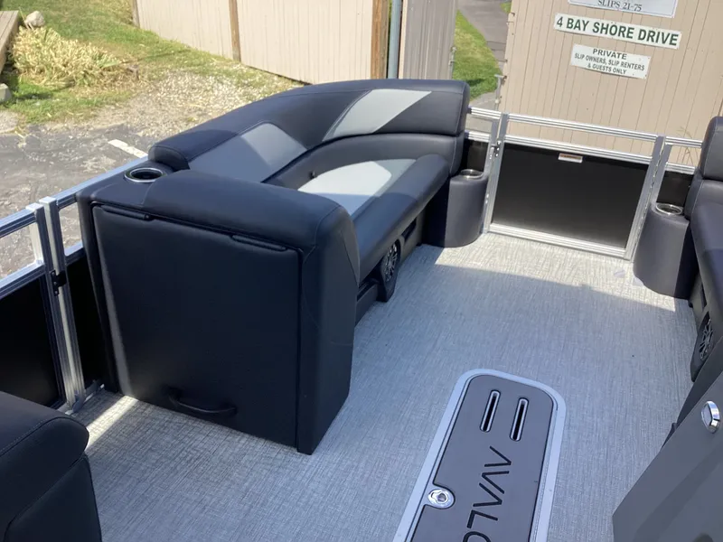 Slide: The Image of Avalon 23' VENTURE 85 VERSATILE REAR BENCH 2027 - 21