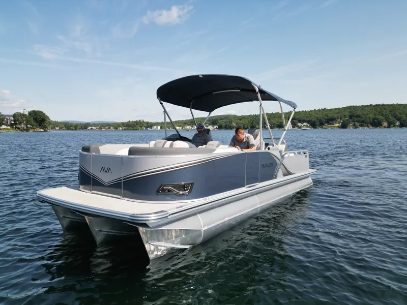 Slide: The Image of Avalon LSZ Versatile Rear Bench - 23 FT 2027 - 6