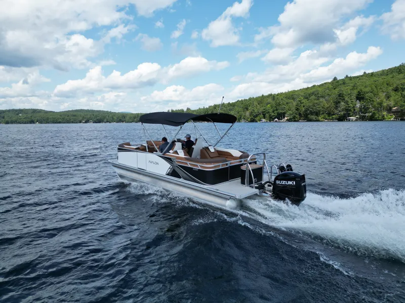 Slide: The Image of Avalon LSZ 23 QUAD LOUNGE 2027 - 14