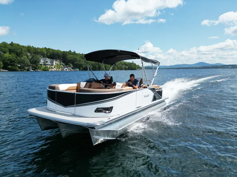 Slide: The Image of Avalon LSZ 23 QUAD LOUNGE 2027 - 11