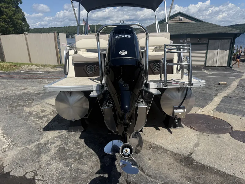 Slide: The Image of Avalon LSZ Quad Lounger Shift - 23 FT 2027 - 3