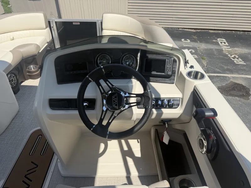 Slide: The Image of Avalon LSZ Quad Lounger Shift - 23 FT 2027 - 9