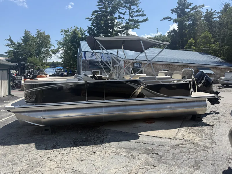 Slide: The Image of Avalon LSZ Quad Lounger Shift - 23 FT 2027 - 5