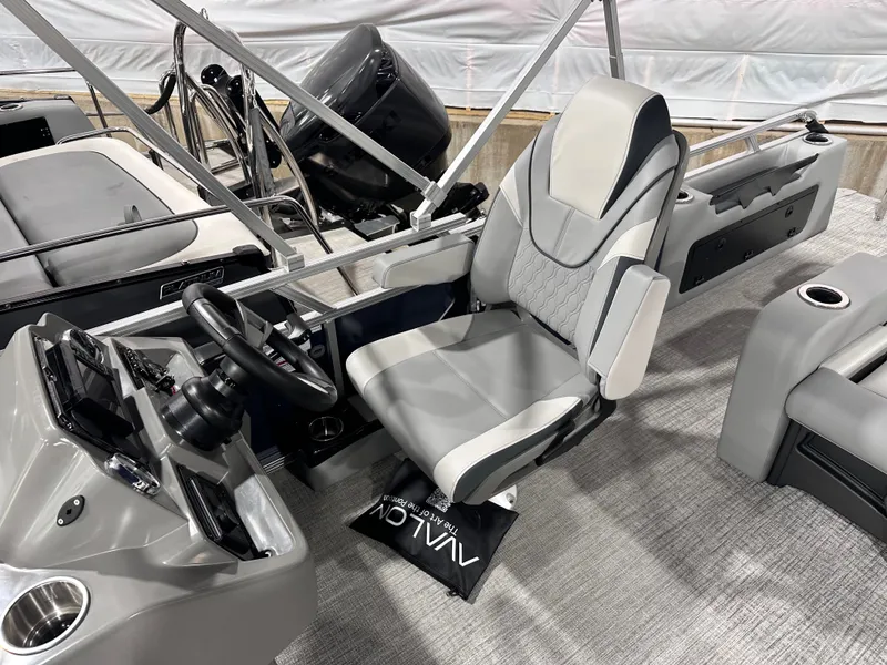 Slide: The Image of Avalon Venture 85 Versatile Rear Bench - 21 FT 2027 - 6