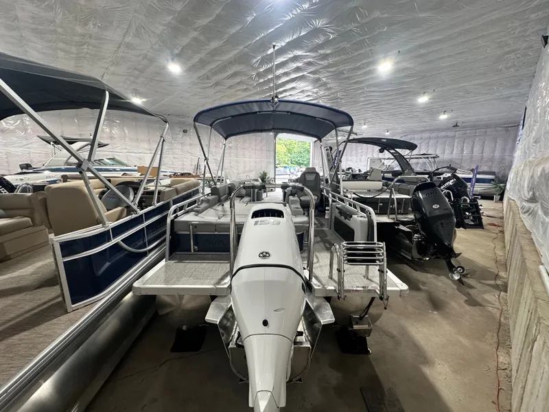 Slide: The Image of Avalon Venture 85 Versatile Rear Bench - 21 FT 2027 - 11