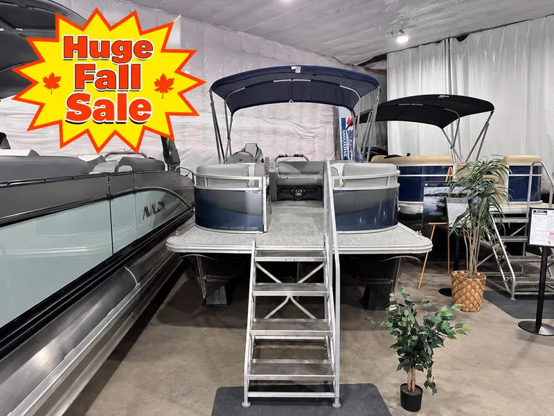 Slide: The Image of Avalon Venture 85 Versatile Rear Bench - 21 FT 2027 - 11