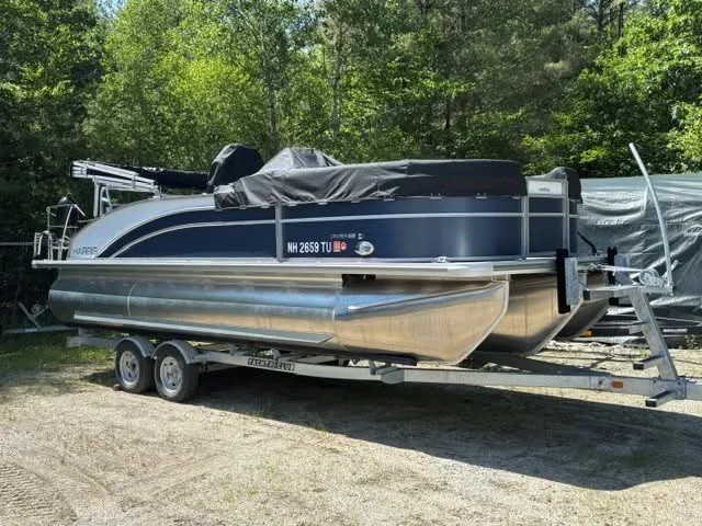 Slide: The Image of Harris Cruiser 210 2024 - 4