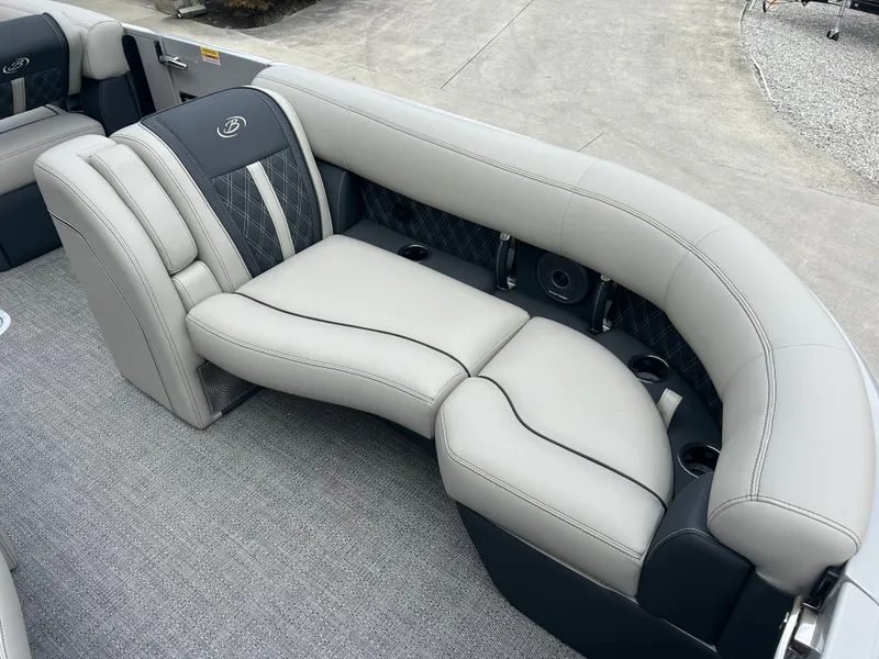 Slide: The Image of Barletta Reserve Leggera 26M 2026 - 30