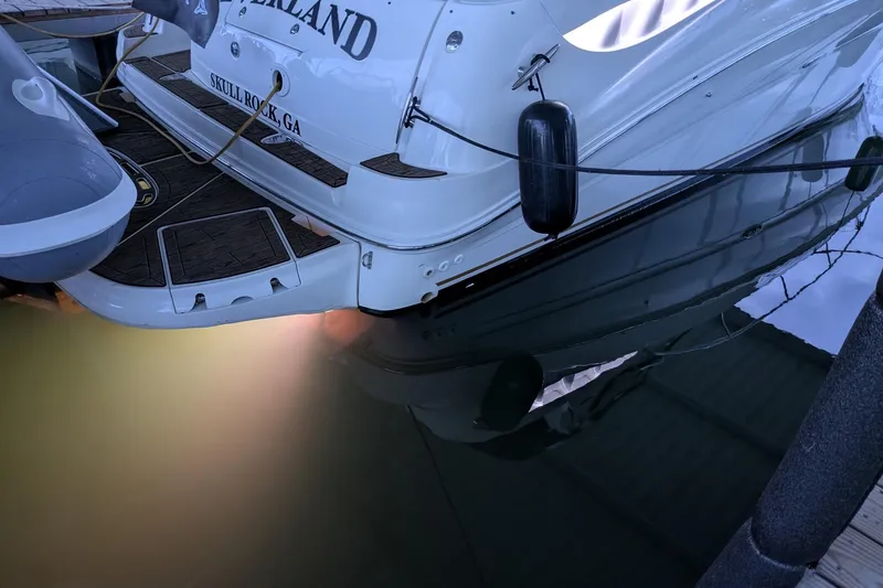 Slide: The Image of Sea Ray Sundancer 320 2002 - 5