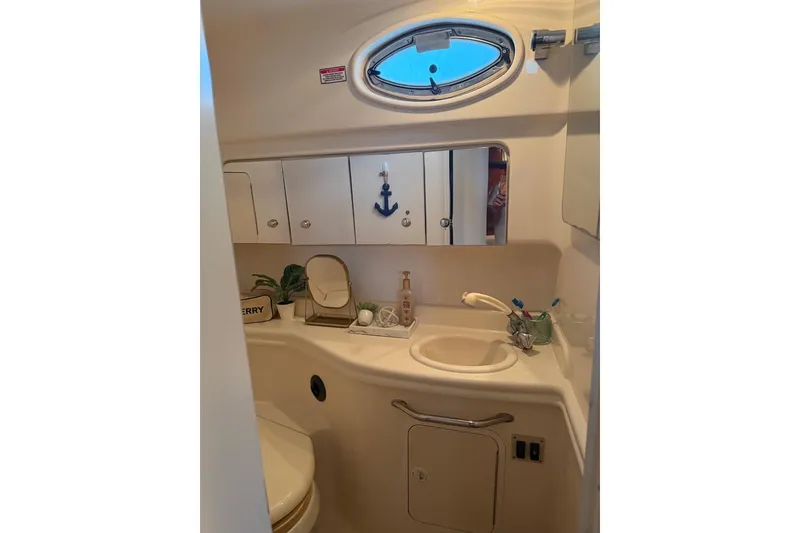 Slide: The Image of Sea Ray Sundancer 320 2002 - 22