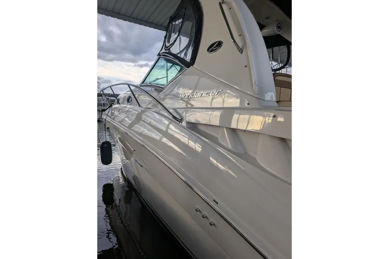 Slide: The Image of Sea Ray Sundancer 320 2002 - 2