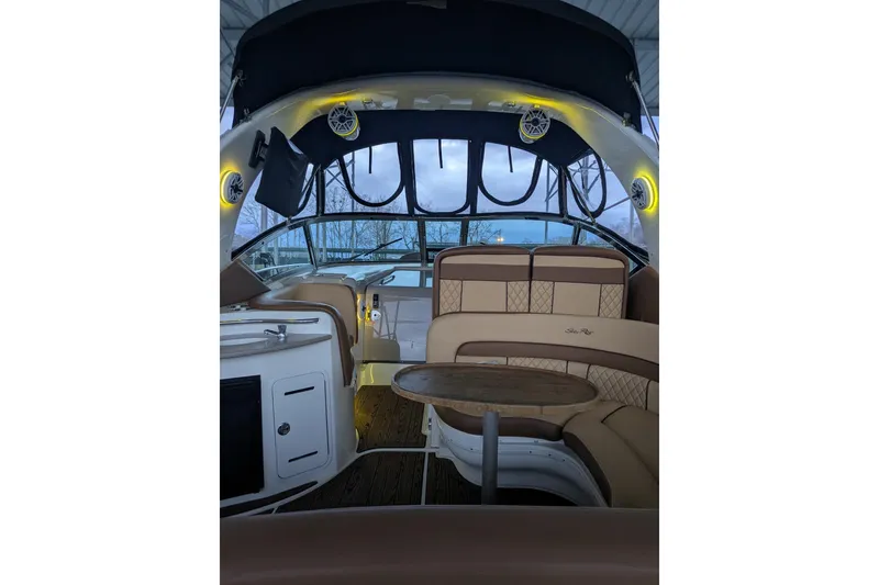 Slide: The Image of Sea Ray Sundancer 320 2002 - 6