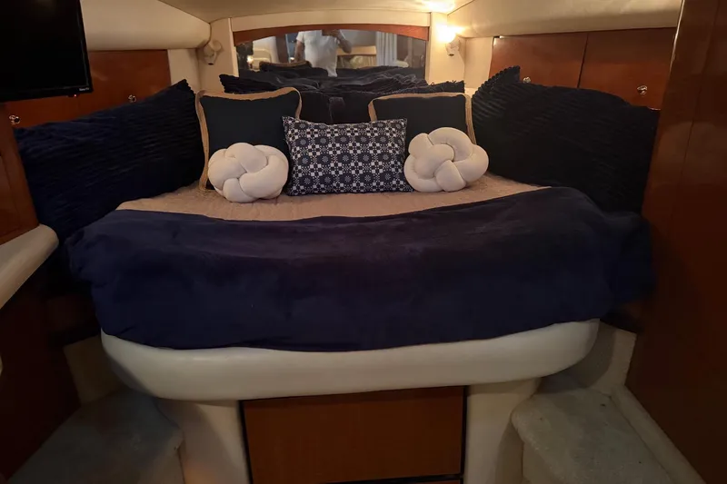 Slide: The Image of Sea Ray Sundancer 320 2002 - 18