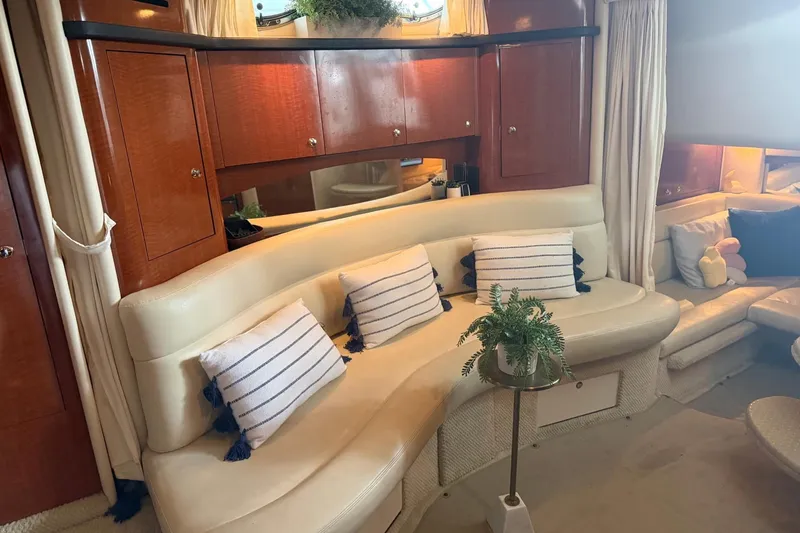 Slide: The Image of Sea Ray Sundancer 320 2002 - 17