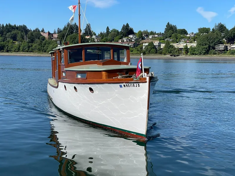 Slide: The Image of Jensen Cruiser 1931 - 34