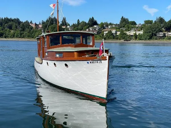 Slide: The Image of Jensen Cruiser 1931 - 34