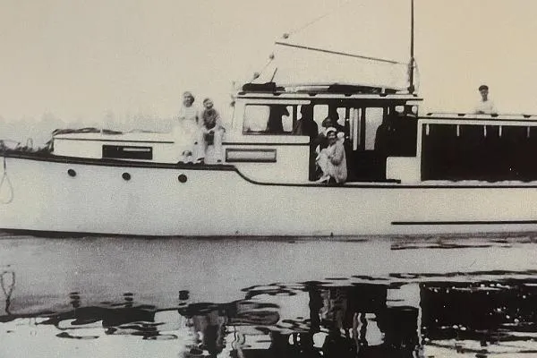 Slide: The Image of Jensen Cruiser 1931 - 54