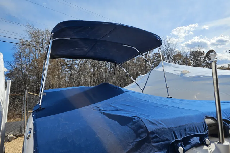 Slide: The Image of Sea Ray 21 SPX-OB 2019 - 13