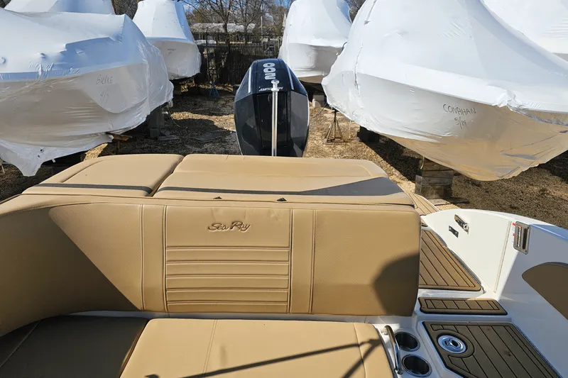 Slide: The Image of Sea Ray 21 SPX-OB 2019 - 17