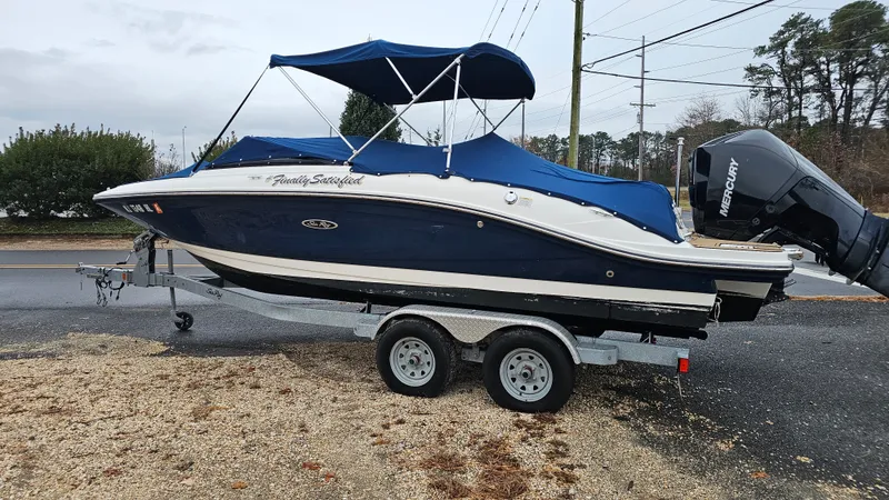 Slide: The Image of Sea Ray 21 SPX-OB 2019 - 2