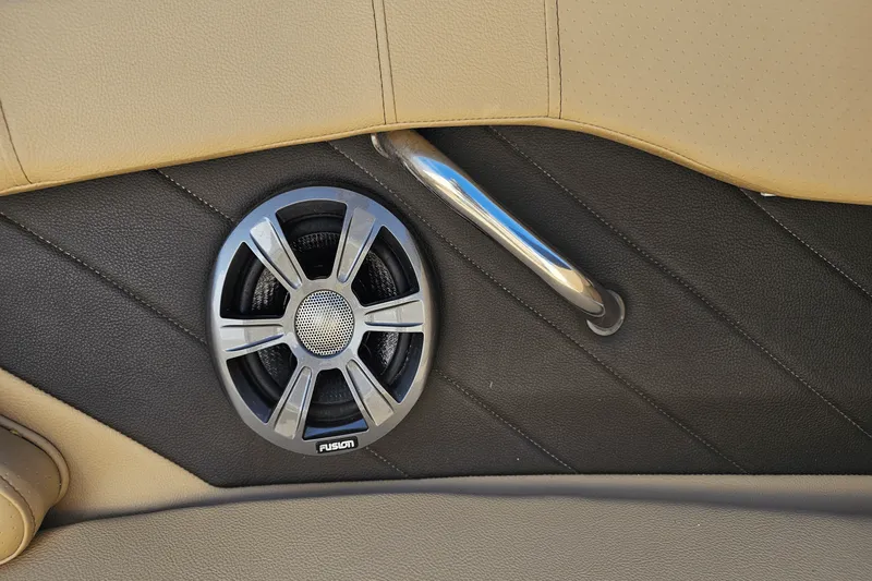 Slide: The Image of Sea Ray 21 SPX-OB 2019 - 36