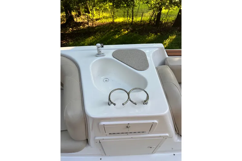 Slide: The Image of NauticStar 230 SL Sport Deck I/O 2008 - 7