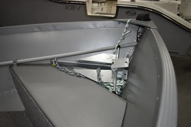 Slide: The Image of Alumacraft V 16 Tiller 2024 - 9