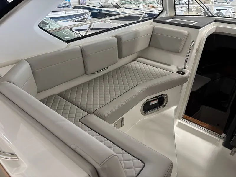 Slide: The Image of Pursuit Boats OS 325 2025 - 15