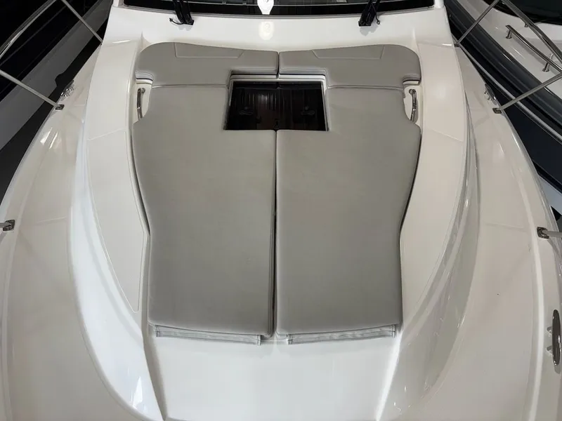 Slide: The Image of Pursuit Boats OS 325 2025 - 29