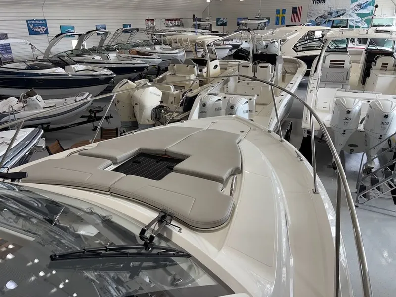 Slide: The Image of Pursuit Boats OS 325 2025 - 28