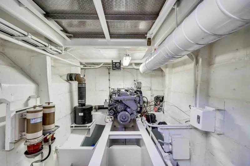 Slide: The Image of Dakota Creek Catamaran Helicopter Capable 1999 - 75