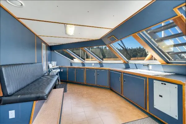 Slide: The Image of Dakota Creek Catamaran Helicopter Capable 1999 - 18