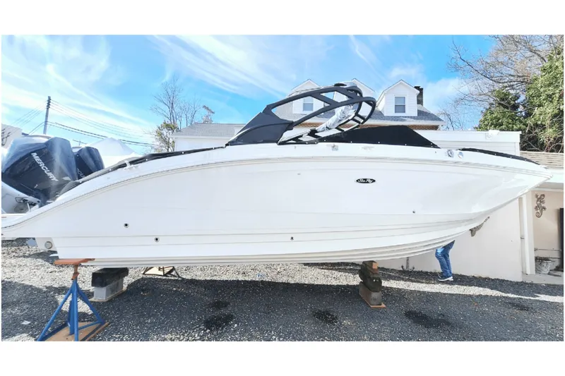 Slide: The Image of Sea Ray 290 SDX OB 2024 - 24
