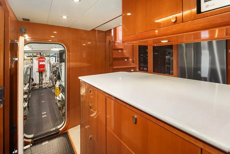 Slide: The Image of Hampton Yachts 720 Skylounge LRC 2014 - 58