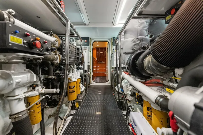 Slide: The Image of Hampton Yachts 720 Skylounge LRC 2014 - 102