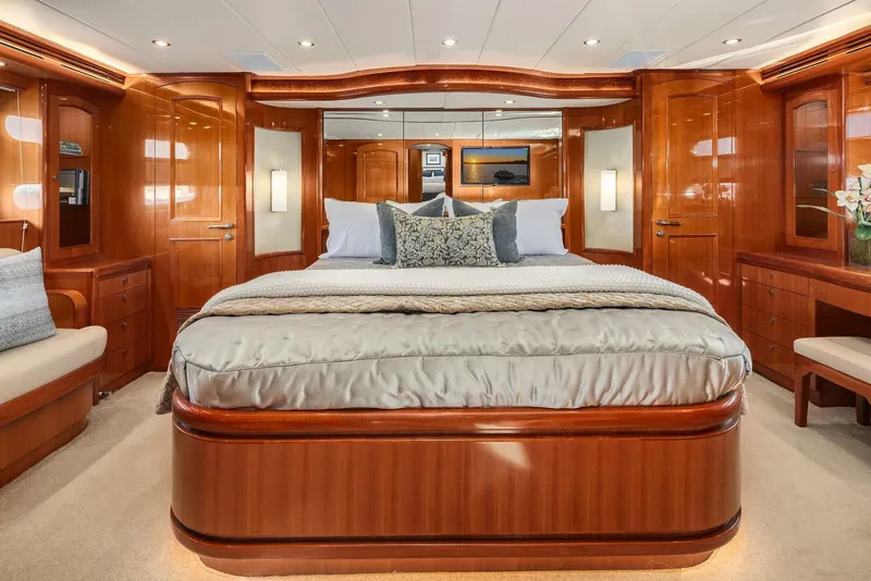 Slide: The Image of Hampton Yachts 720 Skylounge LRC 2014 - 43