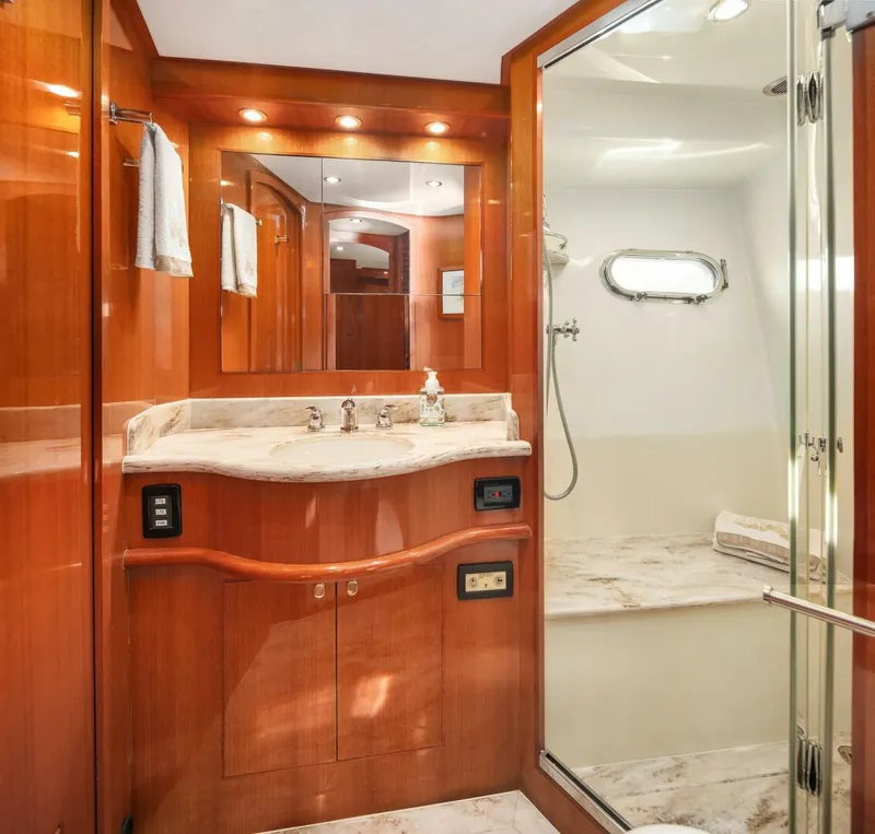 Slide: The Image of Hampton Yachts 720 Skylounge LRC 2014 - 53