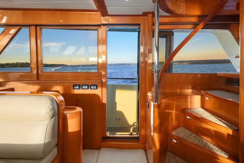Slide: The Image of Hampton Yachts 720 Skylounge LRC 2014 - 26