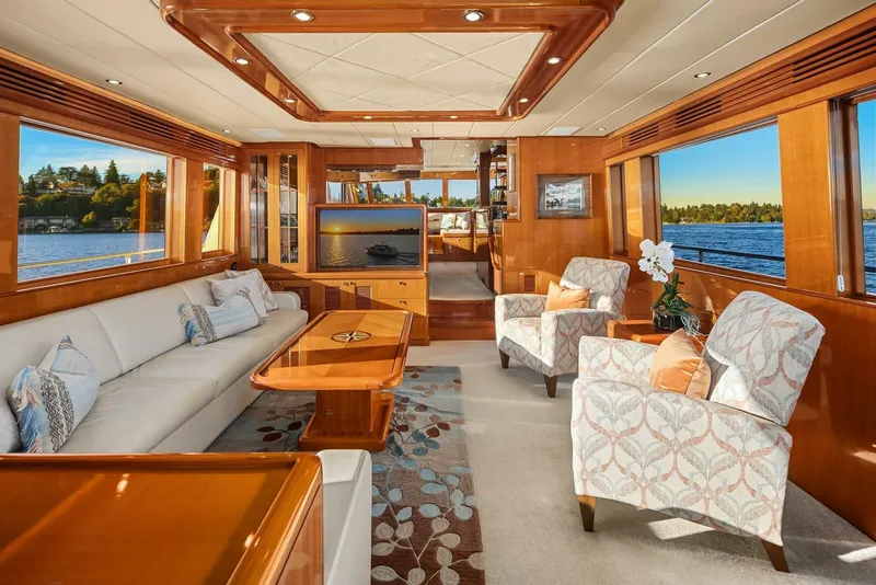 Slide: The Image of Hampton Yachts 720 Skylounge LRC 2014 - 1