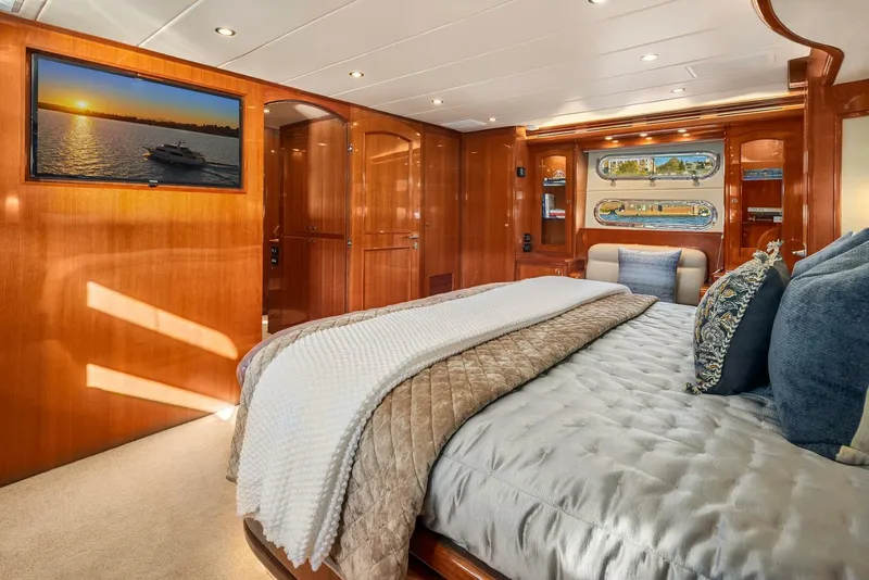 Slide: The Image of Hampton Yachts 720 Skylounge LRC 2014 - 45